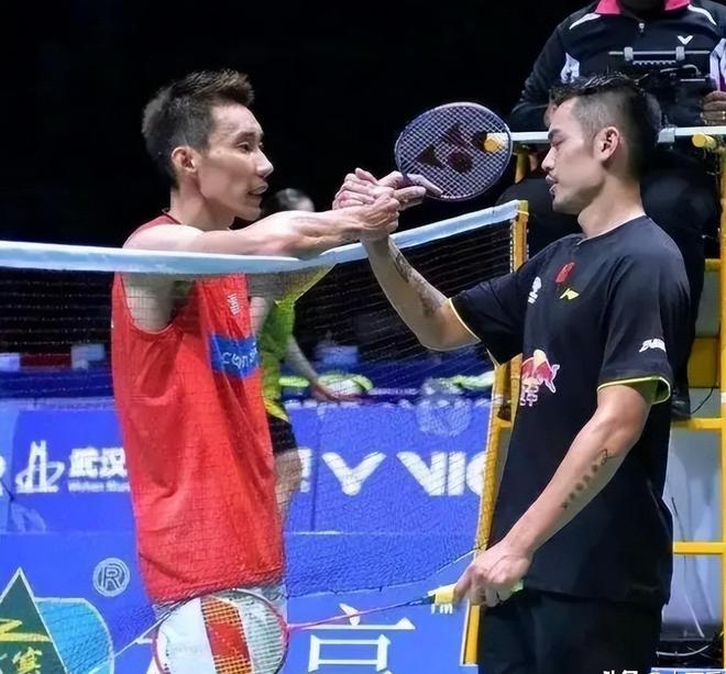 法国羽毛球队完胜韩国羽毛球队，李宗伟关键制胜