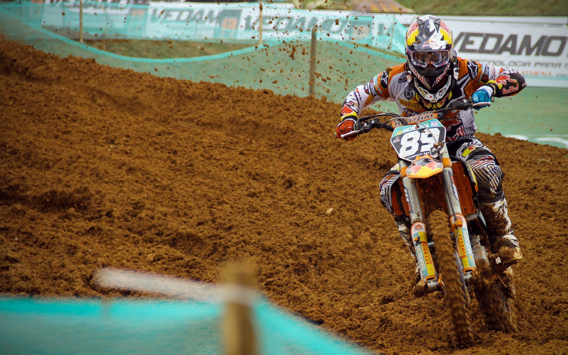 霍勒迪攻防两端统治比赛，76人客场力克凯尔特人